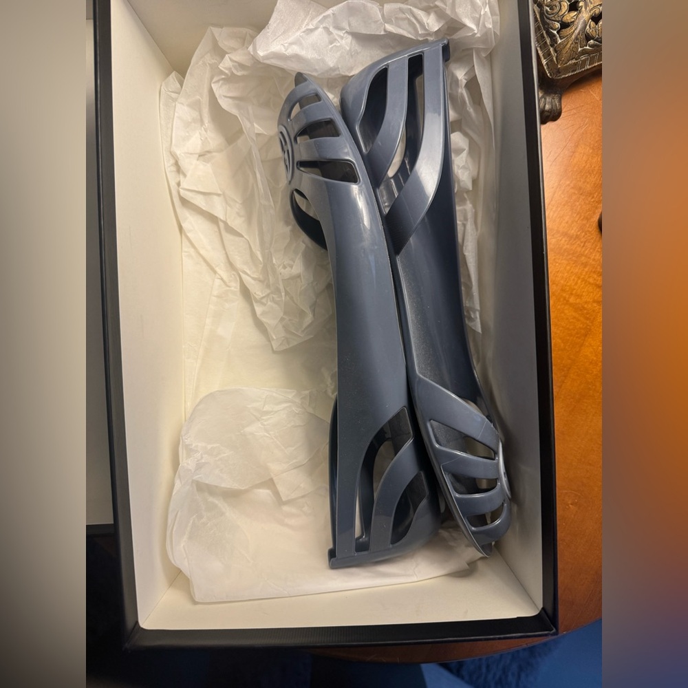 Gucci Blue/Grey Jelly Sandals - Picture 3 of 4